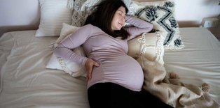Pregnant women sleeping