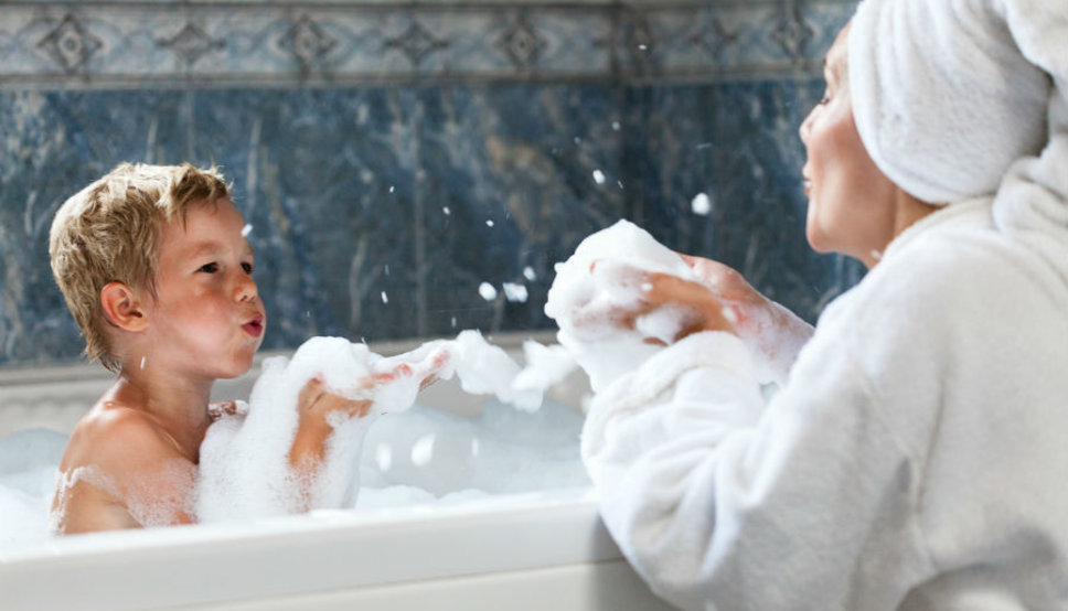 Five Tips For Bathtub Safety Lifespan, How To Keep Toddler Safe In Bathtub
