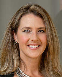 Lauren E. Scully, BSN, RN, ONC Headshot