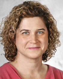 Elizabeth Renaud, MD Headshot
